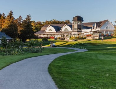 south-10-tee-_-clubhouse-opt